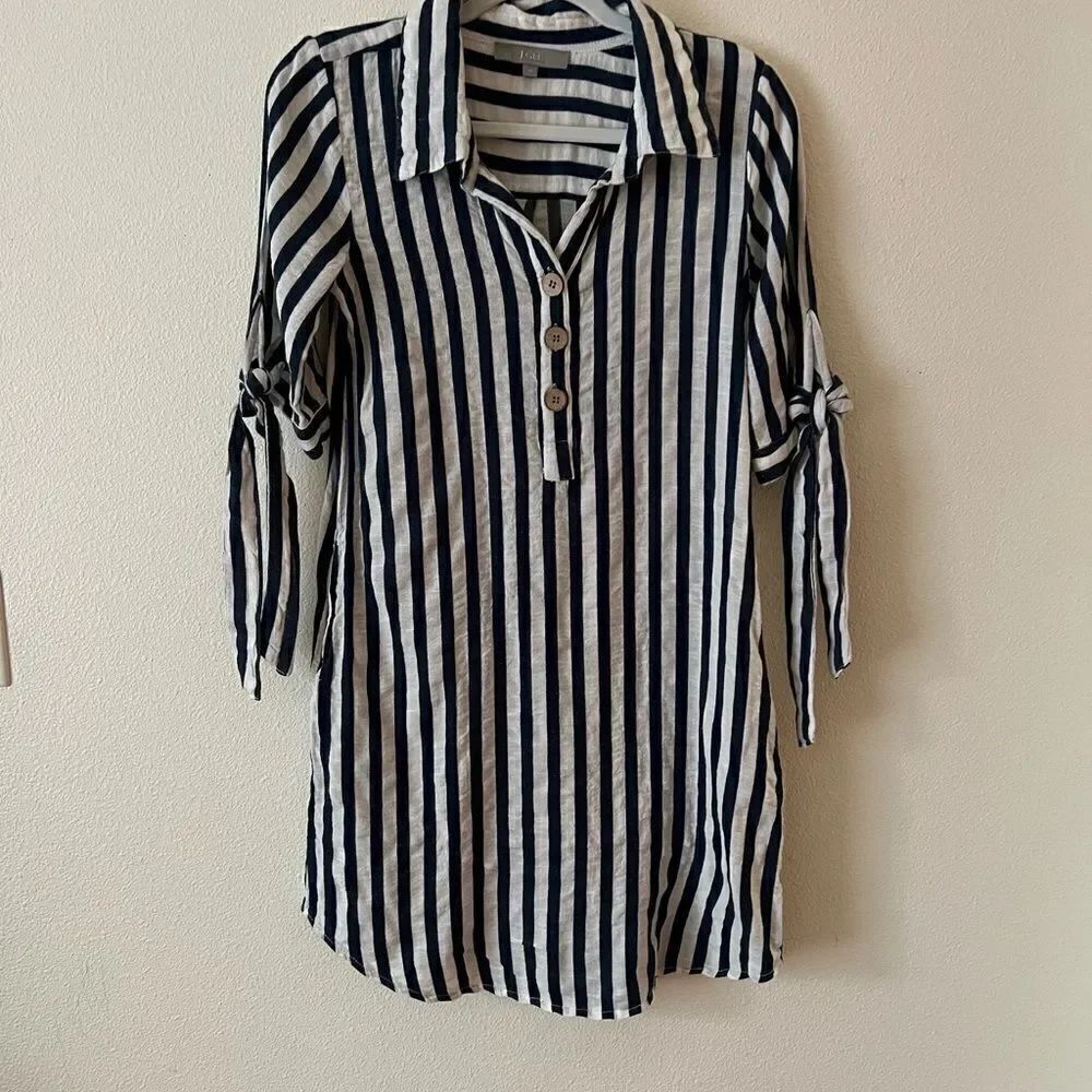 J Gee striped blue/white tied sleeve dress size M